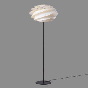 LE KLINT Swirl biela dizajnová stojaca lampa