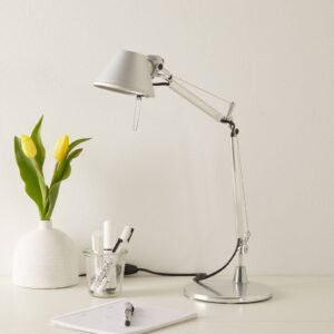 Stolná lampa Artemide Tolomeo Micro hliník