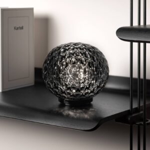 Kartell Mini Planet stolná lampa na bat.