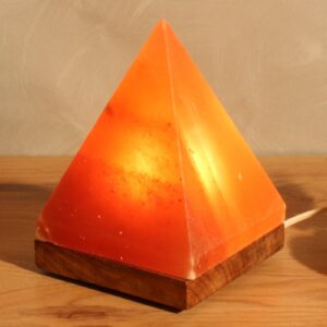 Soľná lampa Pyramída s podstavcom